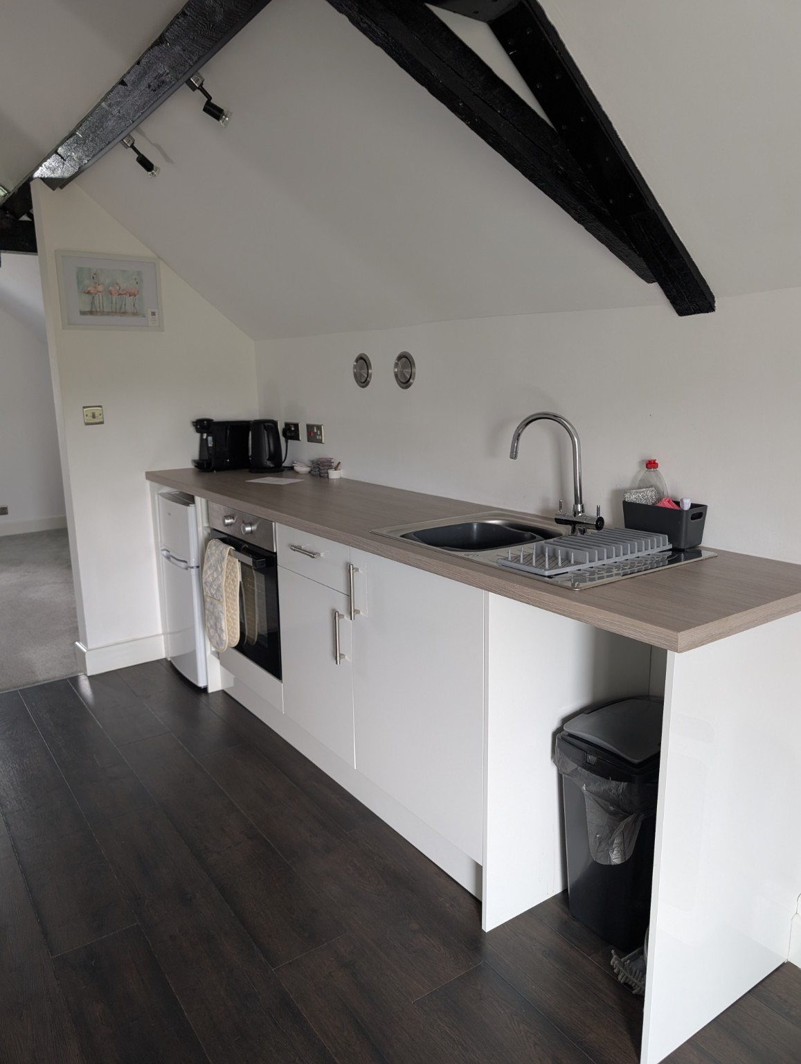 The Hayloft: the kitchenette.