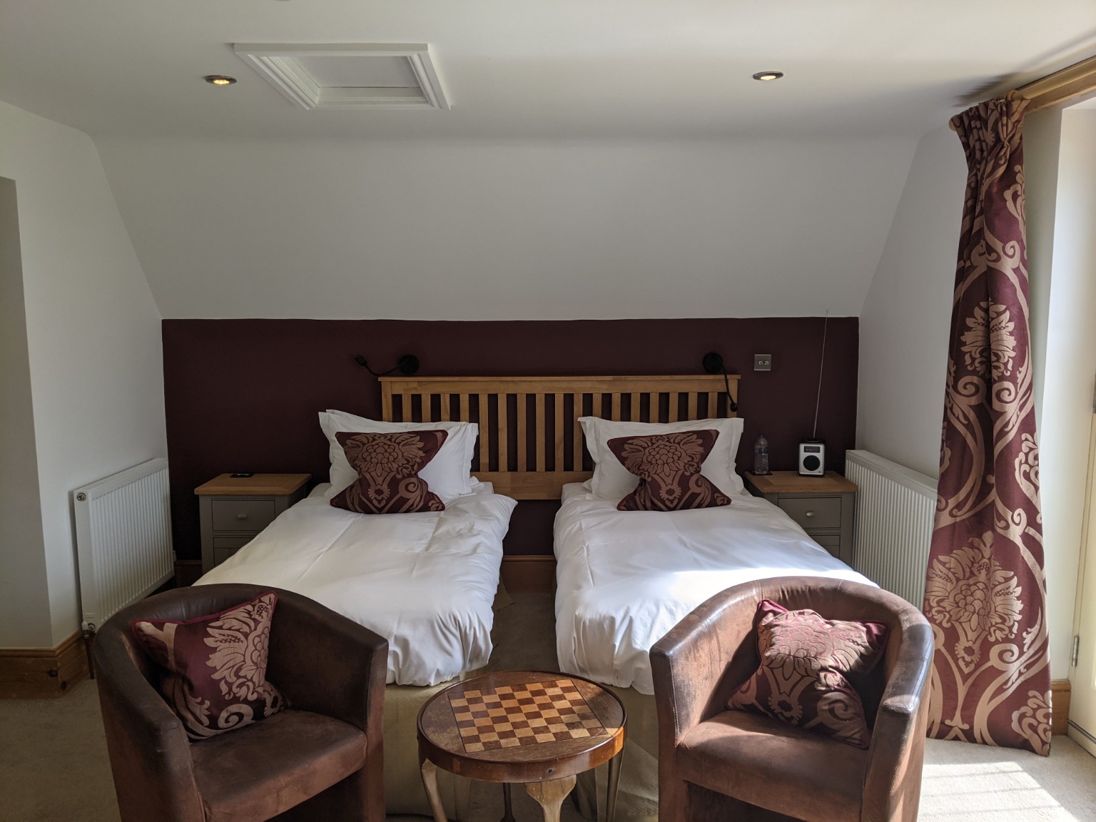 Robin: the second sleeping area, made up as twin beds.